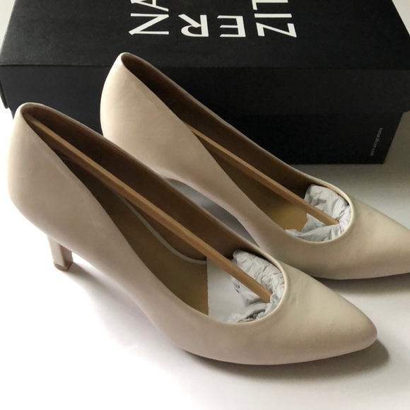 Naturalizer Shoes - Naturalizer Ivory 3 inch heels- size 6.5 Naturalizer Shoes - Naturalizer Ivory 3 inch heels- size 6.5